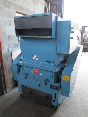 23" x 29" Nelmor, plastic granulator, 30 HP, Rotor is in very good shape - Image 3