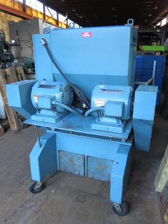 23" x 29" Nelmor, plastic granulator, 30 HP, Rotor is in very good shape - Image 4