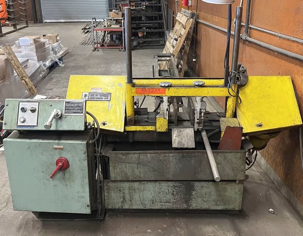 9" x 18" W.f. Wells #W-9, horizontal band saw, 1" x .035" x 11' 6" blade, 60-300 FPM, twin post, coolant - Image 1