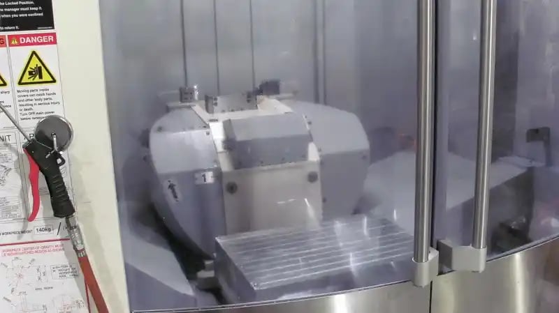 Makino #A61NX-5E, 60 automatic tool changer, 28.7" X, 28.7" Y, 26.8" Z, 24000 RPM, HSK-A63 taper, 80 HP - Image 4
