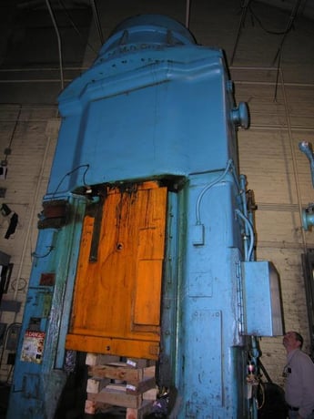 1100 Metric Ton, National #265, screw press, 265 mm screw diameter, 1984, #556 - Image 1