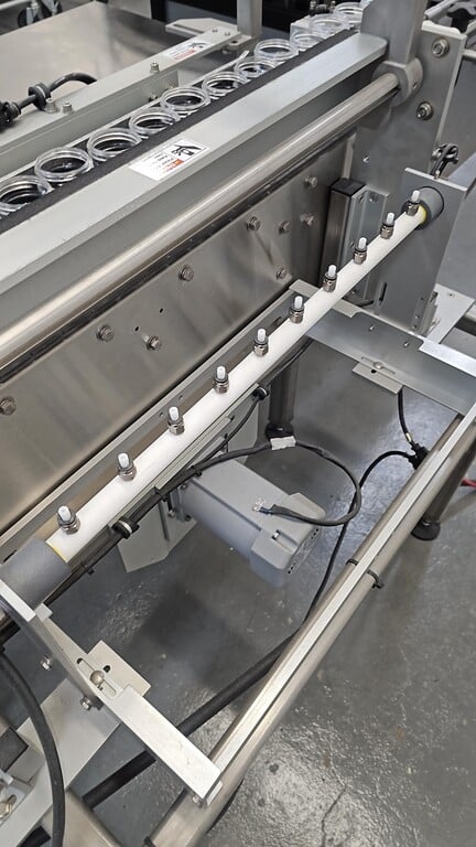 Inline Packaging Systems #RSC-Rinser, inline rinser & indexing conveyor, 10 nozzles - Image 4