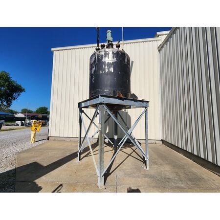750 gallon Stainless Steel Liquid tank & support stand - Image 3