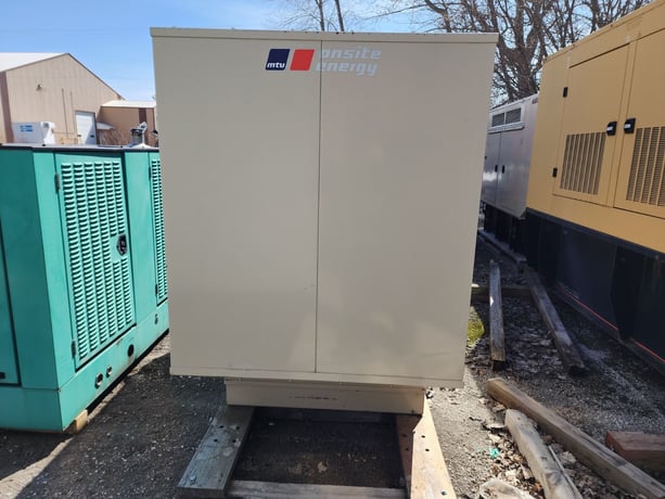 30 KW MTU #NL30GG6, Natural gas propane generator,sound attenuated enclosure, 1 or 3 phase, 240 Volts, 2009 - Image 5