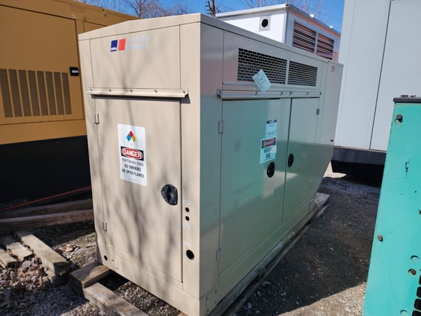 30 KW MTU #NL30GG6, Natural gas propane generator,sound attenuated enclosure, 1 or 3 phase, 240 Volts, 2009 - Image 7