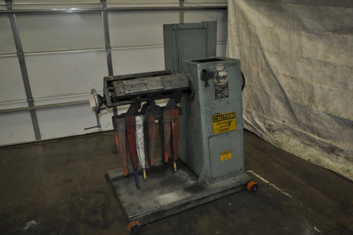 2500 lb. CWP #2500-18M, motorized uncoiler, 24" mandrel width, 60" outside dimensions, 15"-20" ID, manual - Image 4