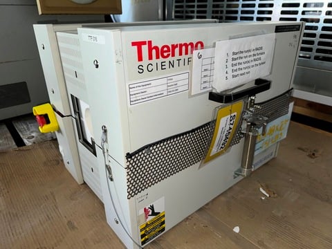 Lindberg / Blue M HTF55322C, split hinge tube furnace, 1200&deg;C, 12" heating zone, 2015 - Image 1