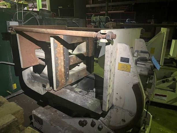 Hall #3, rocker type molding machine with controls, no hydraulics - Image 2