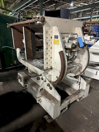Hall #3, rocker type molding machine with controls, no hydraulics - Image 7