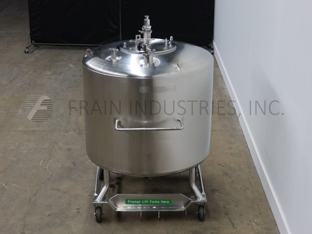 300 gallon JV Northwest, 316 Stainless Steel, internal pressure tank, 46" dia x 48" deep with a 40" straight - Image 3