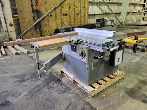 Casadei #KS/15, Sliding Table Saw w/ TigerStop Control, 8HP, 44" x 26.5" table, S/N 98-13-018, 1998 - Image 1