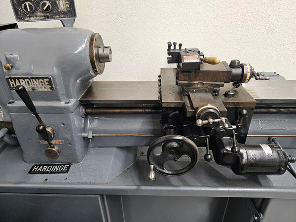 11" x 18" Hardinge #HLV-H, Toolroom lathe - Image 3