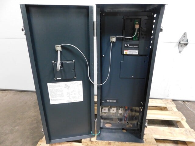 50 HP Toshiba, VT130G9U4500, adjustable speed drive, 50 KVA, 480 Volts, 3 phase - Image 6