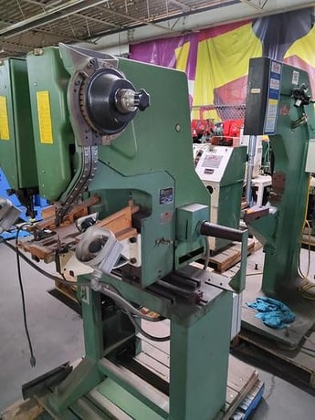 Milford #91, riveter, double, 12" throat (3 available) - Image 3