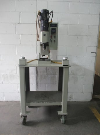 Taumel #250, orbital rivet machine - Image 1