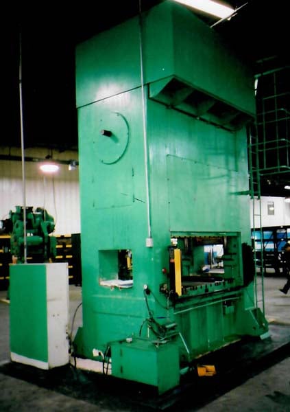 275 Ton, Sutherland, 10" stroke, 27" Shut Height, 15-30 SPM, 84" x49"bed, 27.5"wdws,ISB controls, 1992 - Image 3