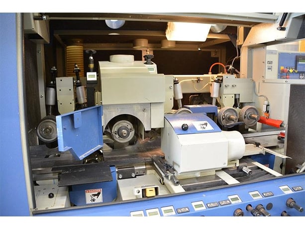 Weinig #Unimat-500, feed through moulder, 5-heads, 9-1/16" x 4-3/4" capacity, 1-9/16" spindle diameter, 2006 - Image 6