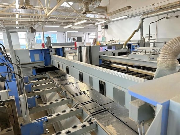 Holzma #HKL-400, angular panel saw system, 169" rip capacity, 86.6" crosscut capacity, 2013 - Image 7