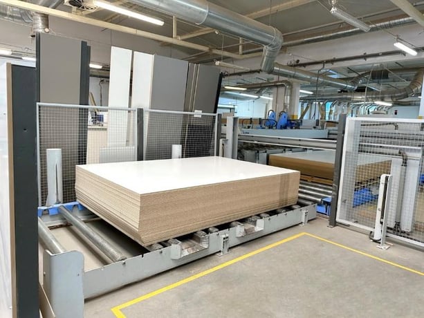 Holzma #HKL-400, angular panel saw system, 169" rip capacity, 86.6" crosscut capacity, 2013 - Image 9