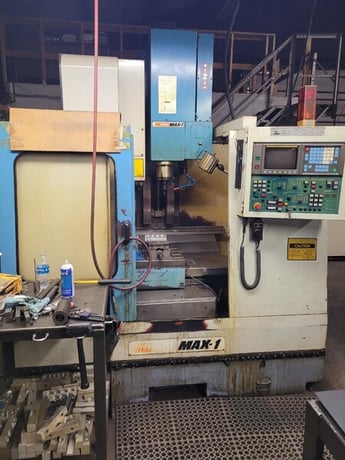 Supermax #Max-1-Rebel, vertical machining center,Fanuc OM, 25.5" X, 15.5" Y, 18" Z, 6000 RPM,Cat 40,1999 - Image 2