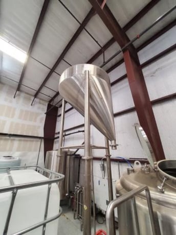 O' neills 10-19 BBL Stainless Steel Brewing Tank, 65.4" x 90.4" Dimensions, 2016 - Image 2