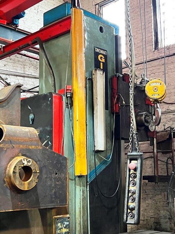 5" Cincinnati Gilbert #6, floor type horizontal boring mill, 30" spindle travel, 17" column travel, 1000 RPM - Image 2