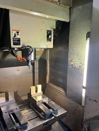 Hitachi-Seiki #VS50, CNC vertical machining center, 39.3" X, 20" Y, 17.7" Z, 220 V., 3-phase - Image 6