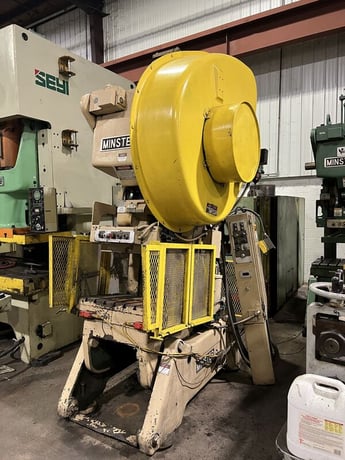 60 Ton, Minster #6SS, OBI press, 5" stroke, 14.5" Shut Height,air clutch & brake, 90 SPM, 15 HP, 1994 - Image 2