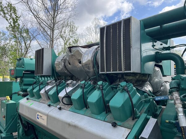 1100 KW Cummins #QSV81G, Natural gas generator set, 480 Volts, 7393 hours, 2001 - Image 9