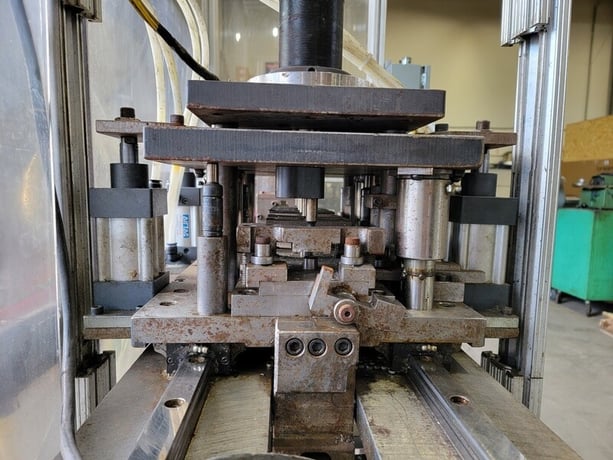 Multicyl, Pneumatic Aluminum Punching Machine, 23 mm stroke, 50" x 14.5" Table, 460 mm Table Travel, 120 V - Image 9