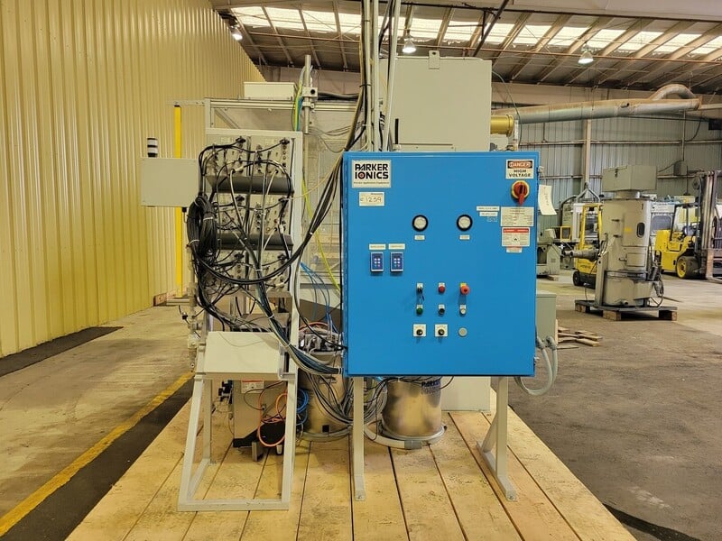 6-Gun Powder Coat Spray System, Parker Ionics #Q_Flo 2000V, (2) Powder Pots, (6) Panels, 120/575 V, 2018 - Image 1