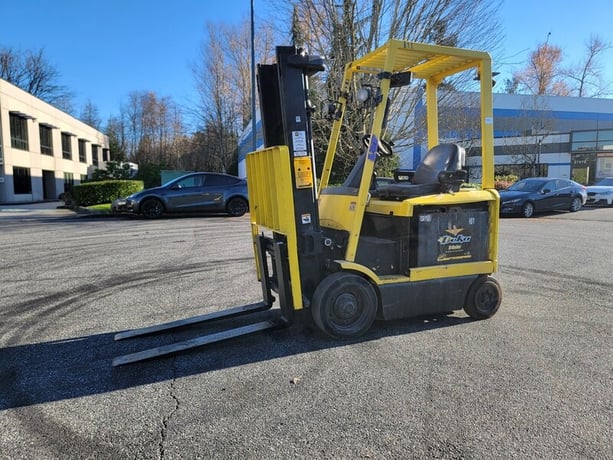 5000 lb. Hyster #E50Z-33, Electric Forklift, 131.1" lift height, 84" Mast lowered height, 2 Mast Stages, 21" - Image 3