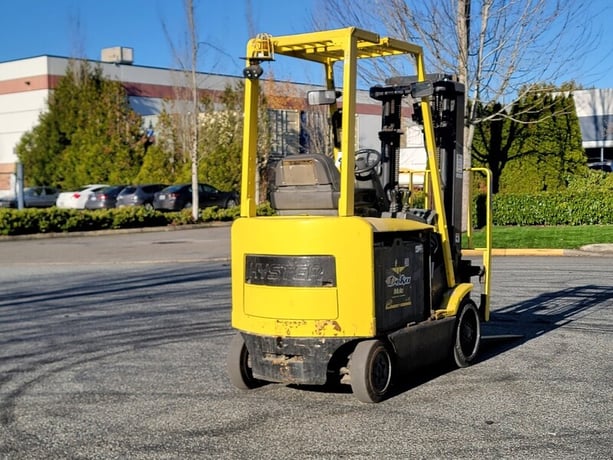 5000 lb. Hyster #E50Z-33, Electric Forklift, 131.1" lift height, 84" Mast lowered height, 2 Mast Stages, 21" - Image 7