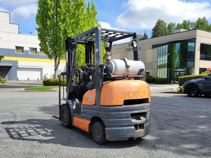5000 lb. Toyota #42-6FGCU25, Forklift, 189" lift height, 42" Fork Length, 83" Mast lowered height, 3 Mast - Image 4