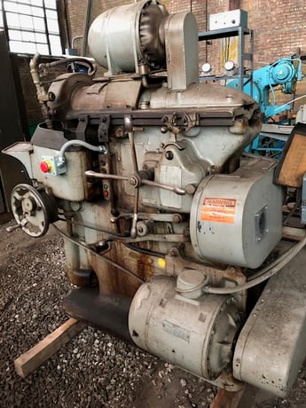 Heald #22, 13-1/2" mag chuck, belt drive to chuck, automatic vertical feed, motor driven coolant - Image 2