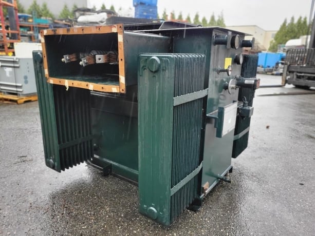 750 KVA 12470 Delta Primary, 208Y/120 Secondary, Federal Pioneer, oil filled ONAN transformer w/switchgear (2 - Image 9