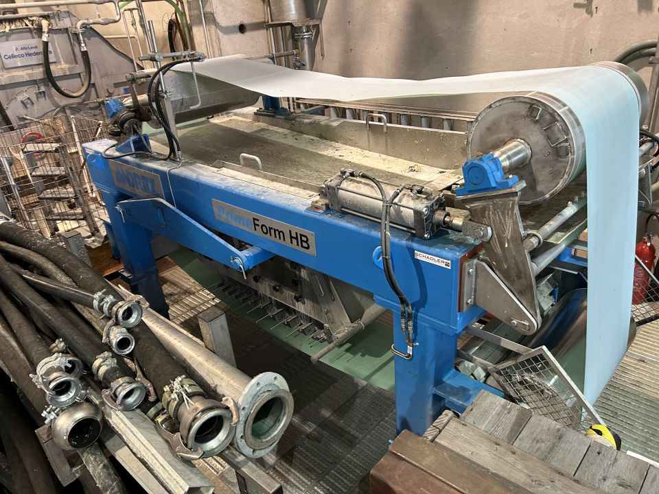 Valmet Pilot / Lab, 13.3" wide paper machine, 60-140 GSM, 2 ply, 1982 - Image 7