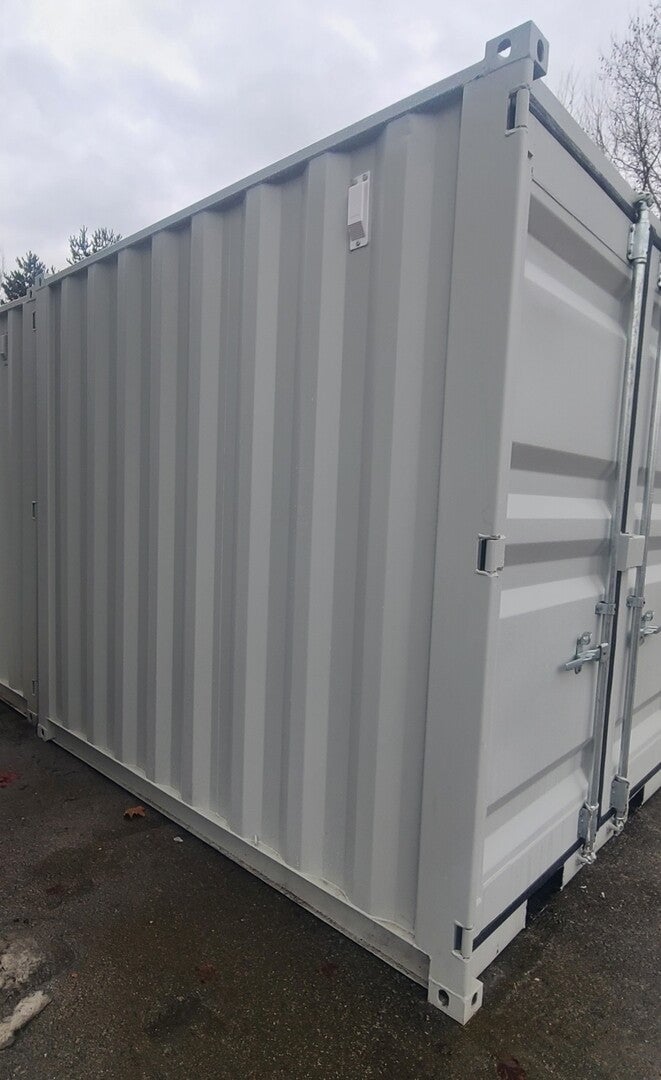 9' Mini Shipping Container - Image 3