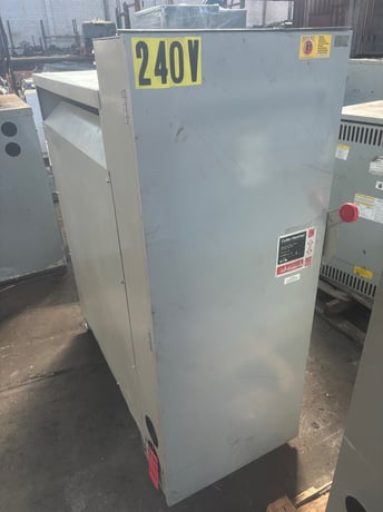 600 Amp. Eaton, DH336URK, non-fusible, Nema 3R Outdoor, 600 Volts - Image 1