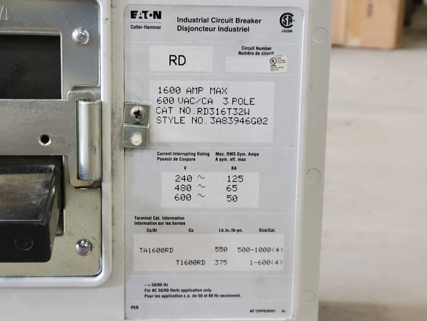 1600 Amps, Eaton Cutler-Hammer, RD316T32W, 3-pole circuit breaker, 240/480/600 Volts (18 available) - Image 2
