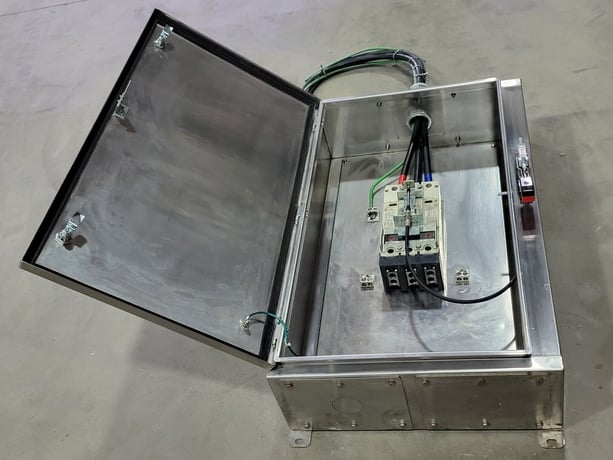 225 Amps, Eaton, KDC3400FS, 3-pole circuit breaker w/Stainless Steel enclosure, 600 VAC - Image 2