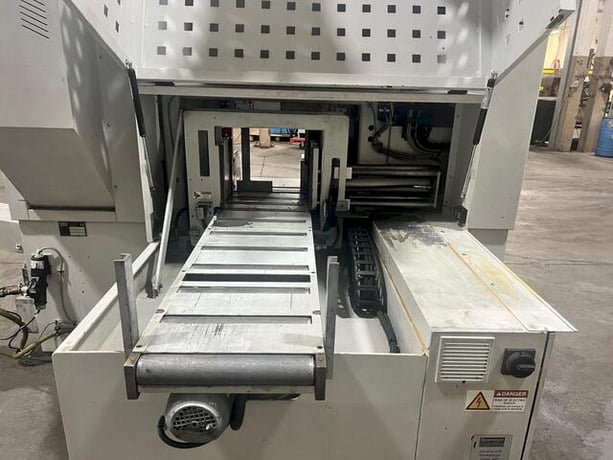 11.8" x 10.2" Behringer #HBE-261A, dual post automatic bandsaw, 2018 - Image 7