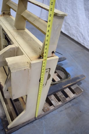 Skytrack, reach forklift shifting fork positioner attachment, 6000 lb. capacity, 3650 psi, 40" fork length - Image 6