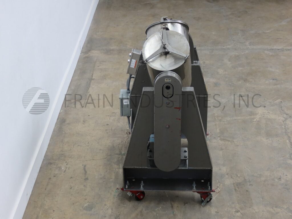 2 cu.ft. Patterson, 316 Stainless Steel twin shell mixer, bolt down covers, butterfly valve discharge - Image 4