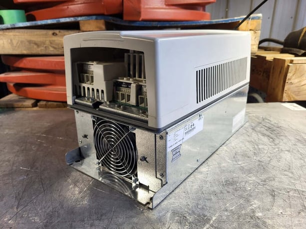 25 HP ABB, ACS800-U1-0030-7 K454 L503, AC Drive (VFD), 600 Volts, new - Image 5