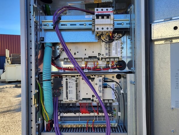 300 HP ABB, ACS800-37-0400-7, Variable Frequency Drive (VFD), 600 Volts, 300 amps, S/N 1060801346 - Image 9
