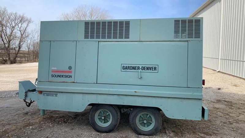 340 cfm, Gardner Denver #50437101, portable air compressor, Detroit Diesel, S/N 4D0155776 - Image 1
