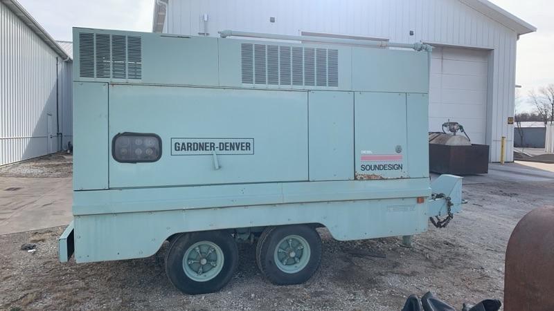 340 cfm, Gardner Denver #50437101, portable air compressor, Detroit Diesel, S/N 4D0155776 - Image 3