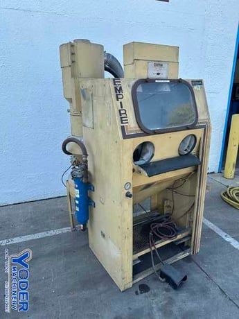 36" x 26" x 27" Empire #EB-26X36, blast cabinet, 2 gloves, gun, media regulator, lights - Image 1