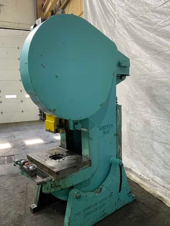 60 Ton, Minster #6, OBI press, 7" stroke, 11" throat, 32" x21" bed, air clutch, Link Logic brake monitor - Image 2